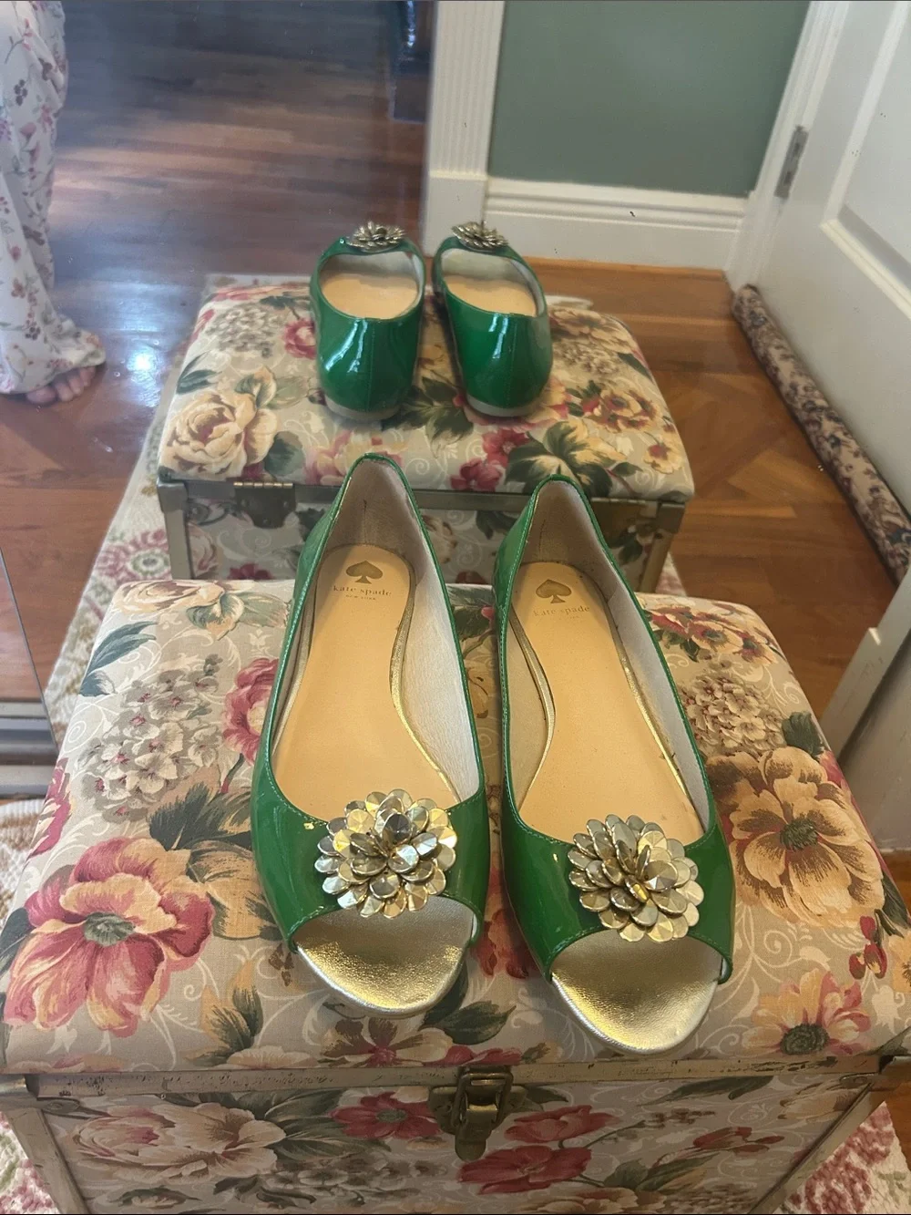 kate spade Green Patent Leather Peep-Toe Flats with Gold Floral Emblem